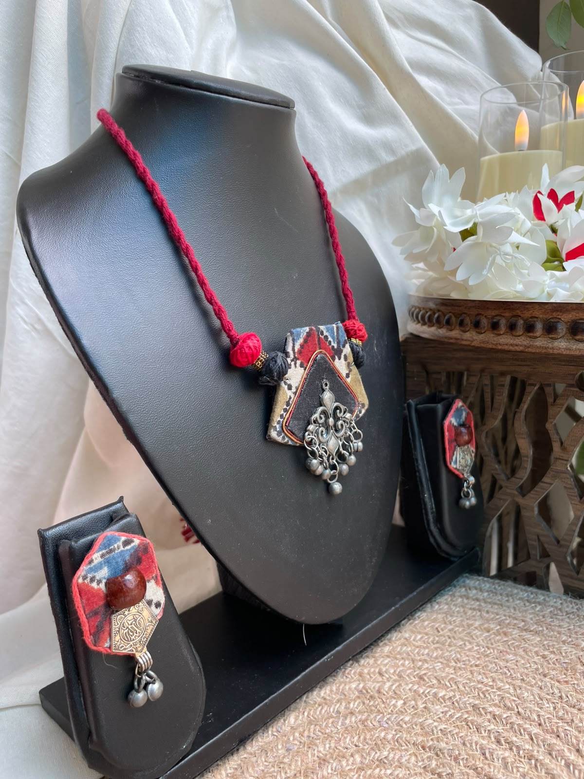 Aranya Fabric Choker - Image 2