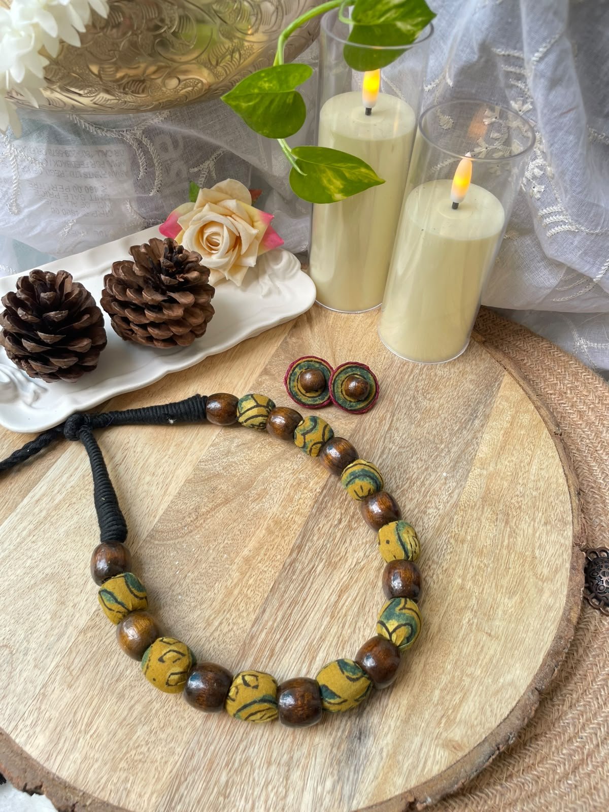 Swarn necklace and earring set