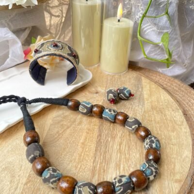 Sandhya- Necklace, Earring and Handcuff set