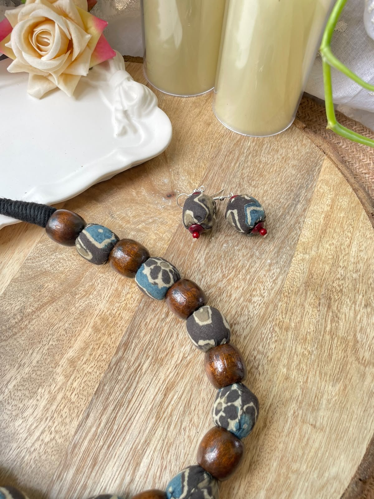 Sandhya Necklace and Earring set - Image 5