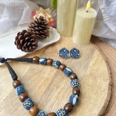 Nilima Necklace and Earring Set