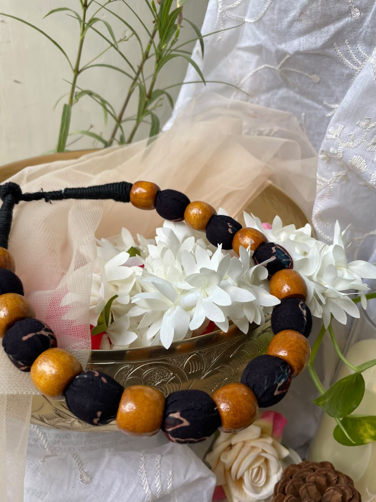 Vasudha Necklace and Earring Set - Image 3