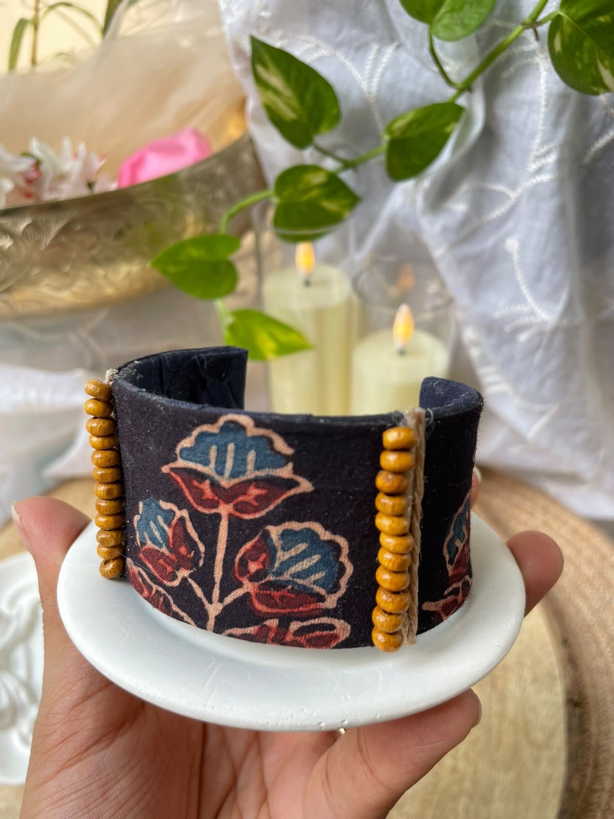 Vasudha Handcuff - Image 5