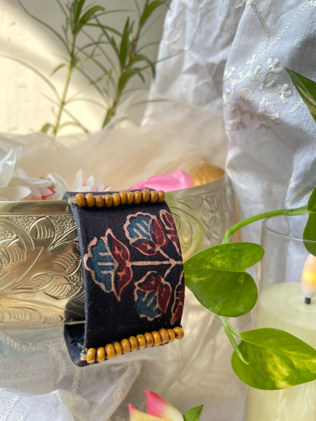 Vasudha Handcuff - Image 3