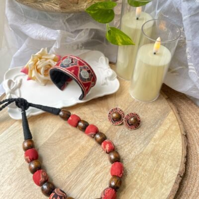 Tamra- Necklace, Earring and Handcuff set