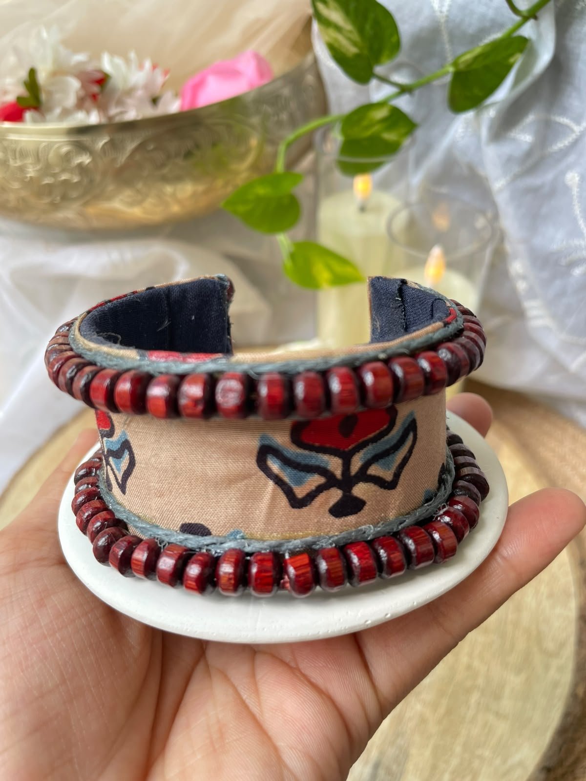 Jyotsna Handcuff