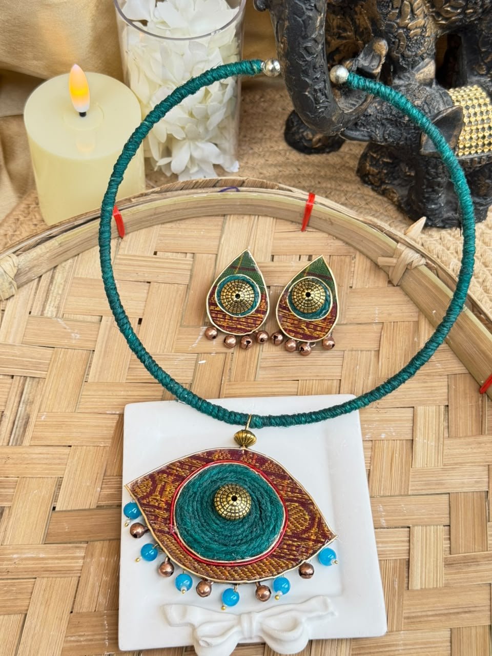 Nazar-e-Khas Hasli Necklace and Earrings set