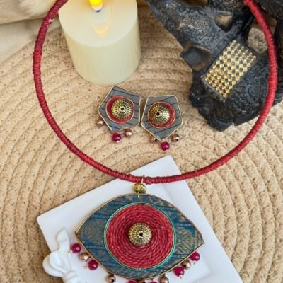Nazar-e-Surkh Hasli Necklace and Earring Set